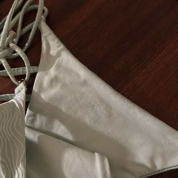 Monday Swimwear Hanalei Bikini SET in Pistachio Weave Size Small *Discontinued* - Picture 3 of 4